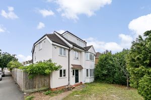 Hurst Road, West Molesey- click for photo gallery